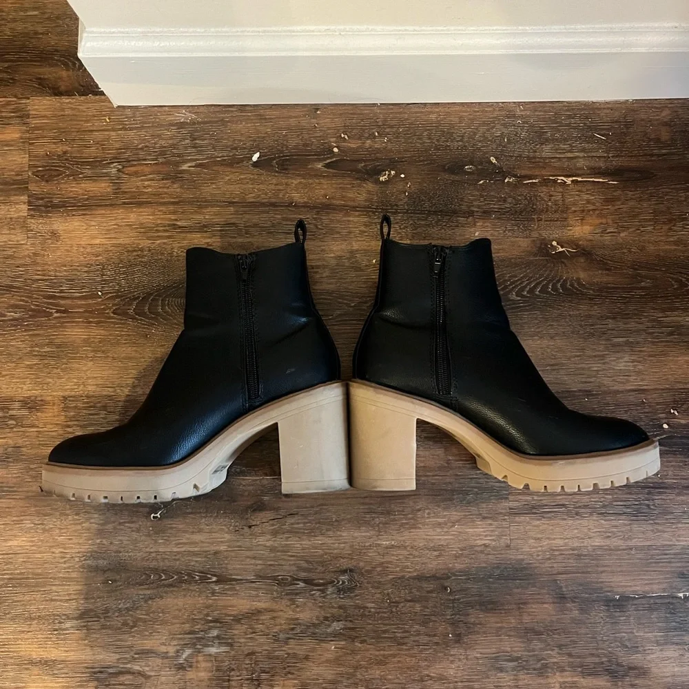 Black Chelsea Boots - Picture 3 of 8